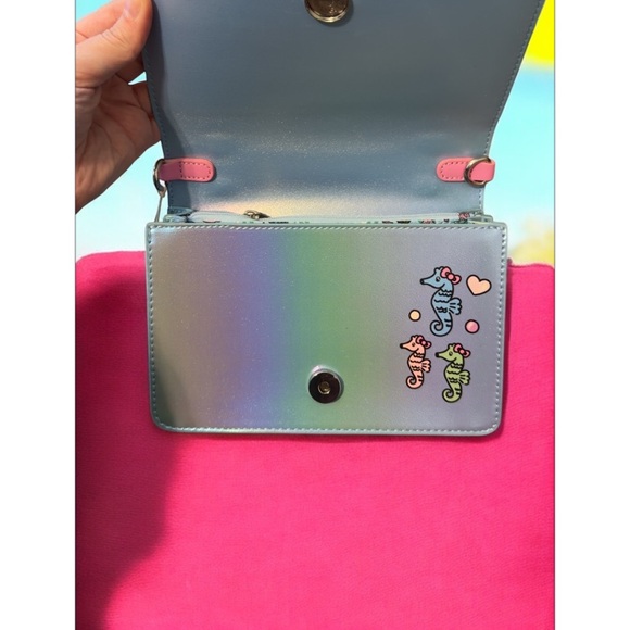 Loungefly Hello Kitty Seashell Bag - Pink and Blue - Picture 2 of 3